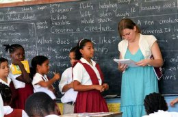 belizean-students-in-classroom